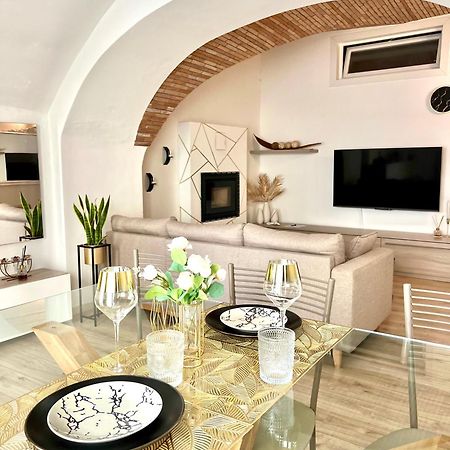 L'Arco Sul Lago • Gold Apartment Castro  Экстерьер фото