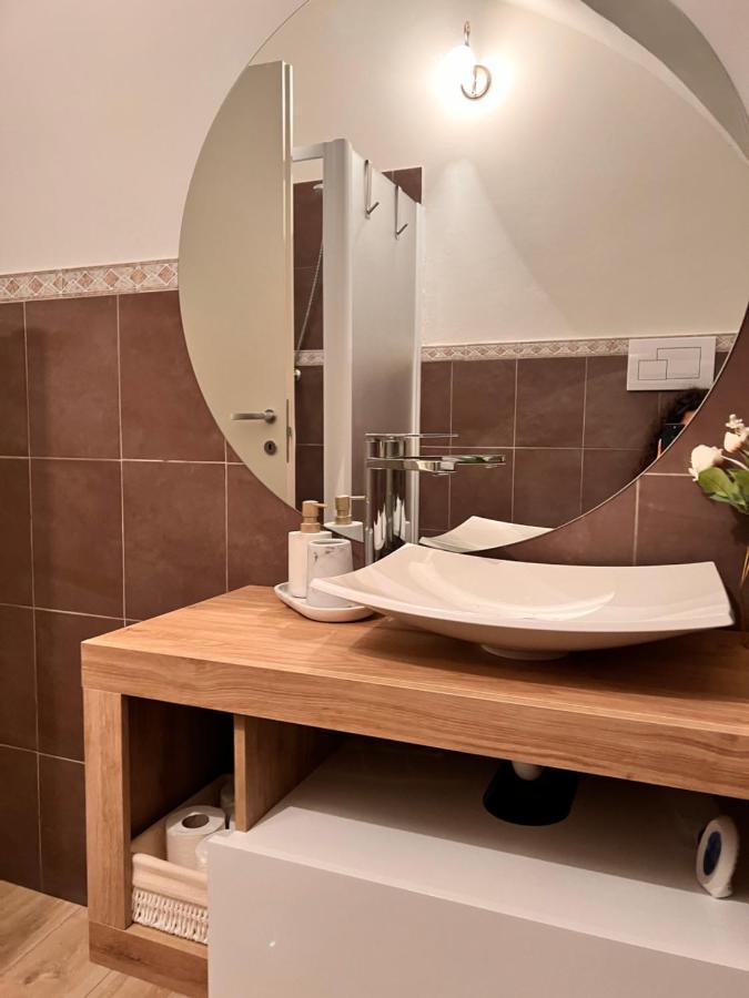 L'Arco Sul Lago • Gold Apartment Castro  Экстерьер фото