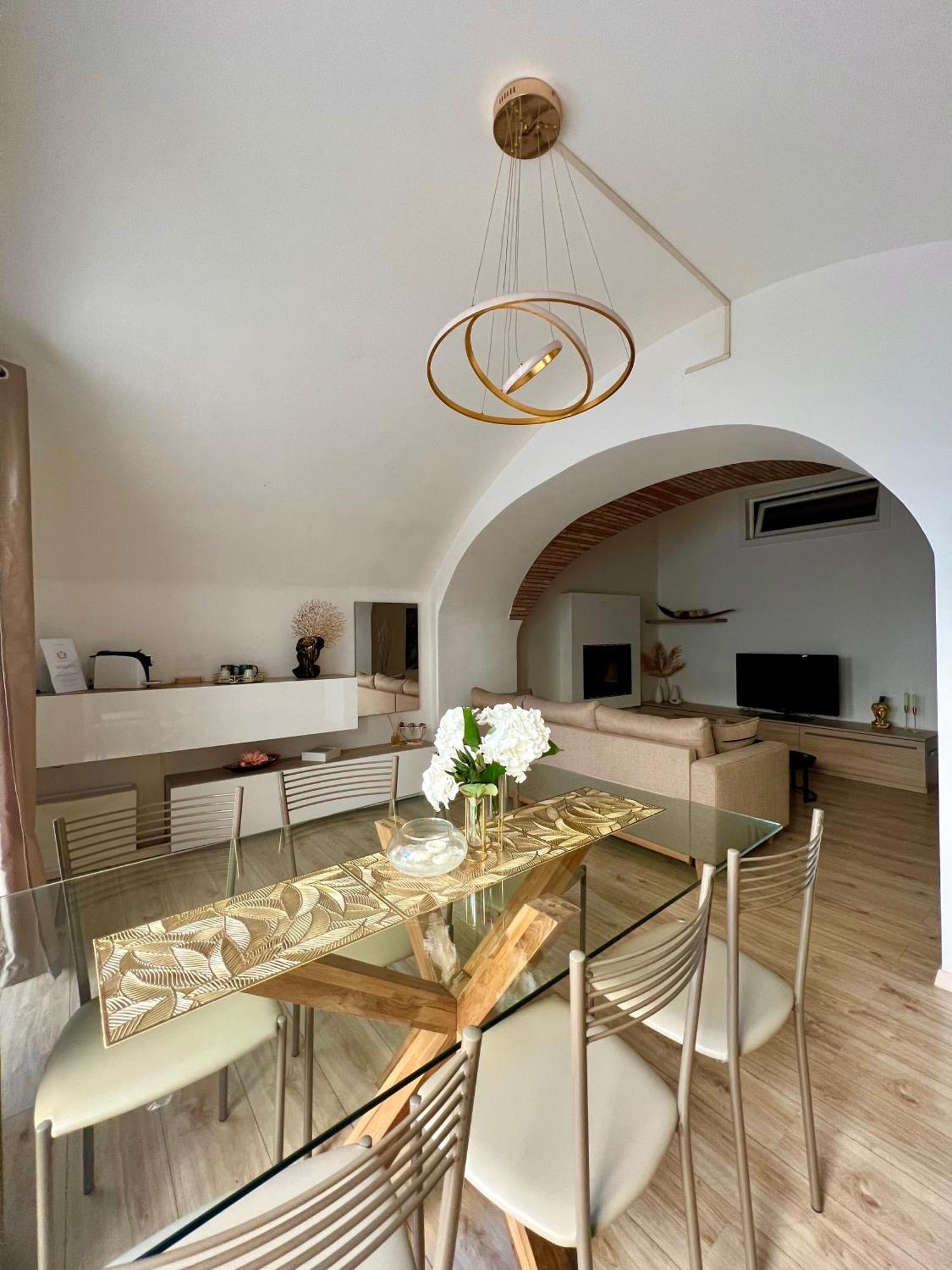 L'Arco Sul Lago • Gold Apartment Castro  Экстерьер фото