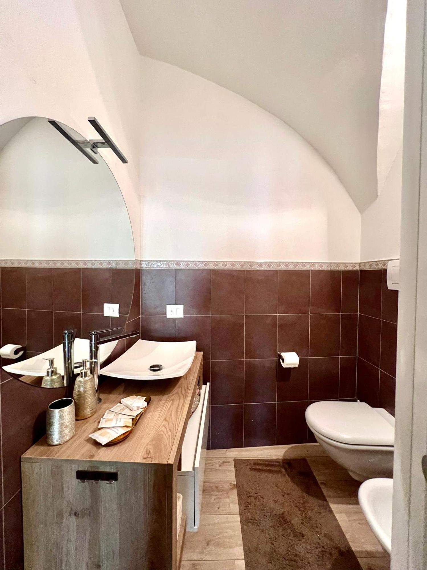 L'Arco Sul Lago • Gold Apartment Castro  Экстерьер фото